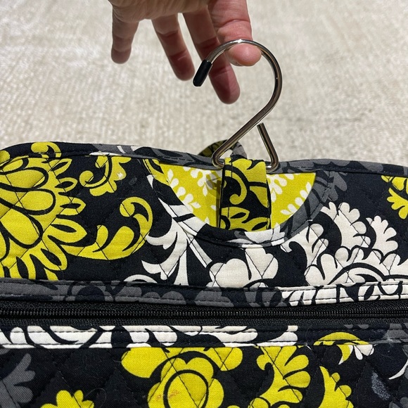 Vera Bradley Overnight travel set - Picture 12 of 13